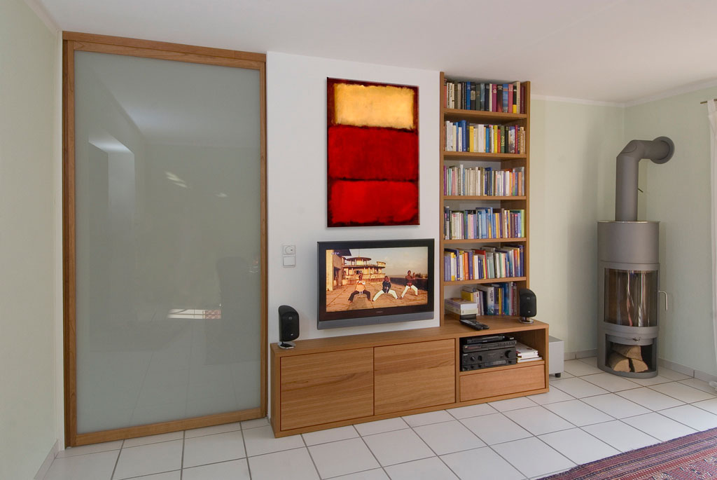 Raumteiler Holz Glas Wohnzimmer Gleittür Schiebetür Gleittüren, Trennwände und Schrankmöbel von der Schreinerei WERNER AG im Eichenhaus Laufach